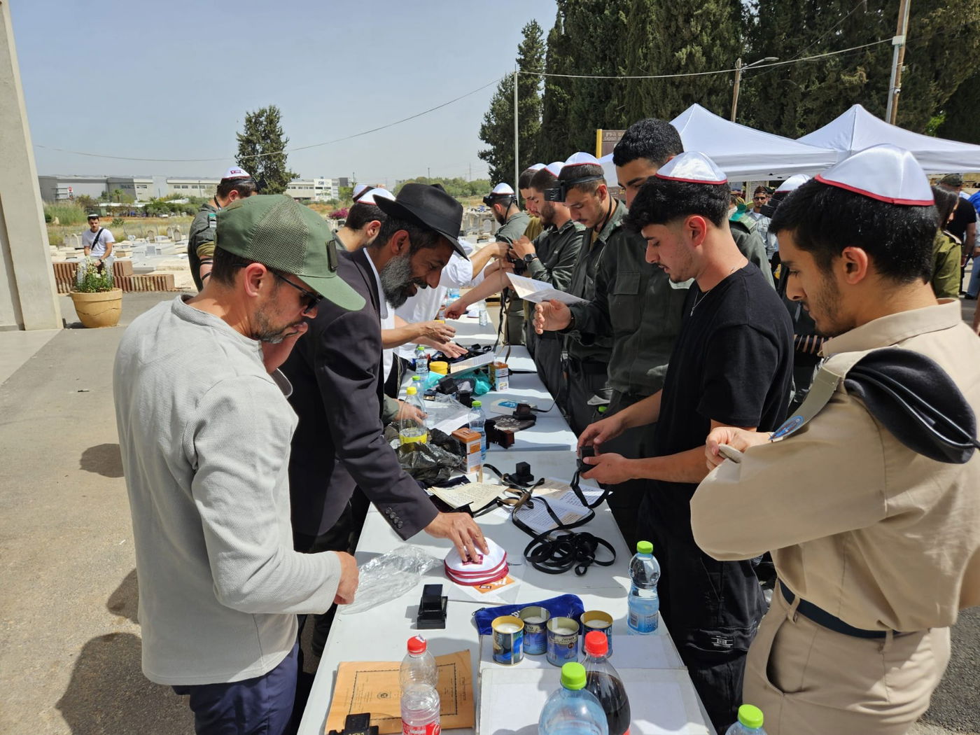 אלפים הניחו תפילין לזכר הנופלים - תיעוד מרגש