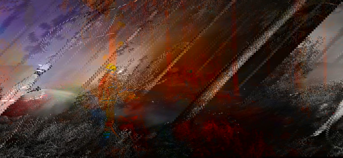 תיעוד מאמצי הכיבוי נגד האש המשתוללת 