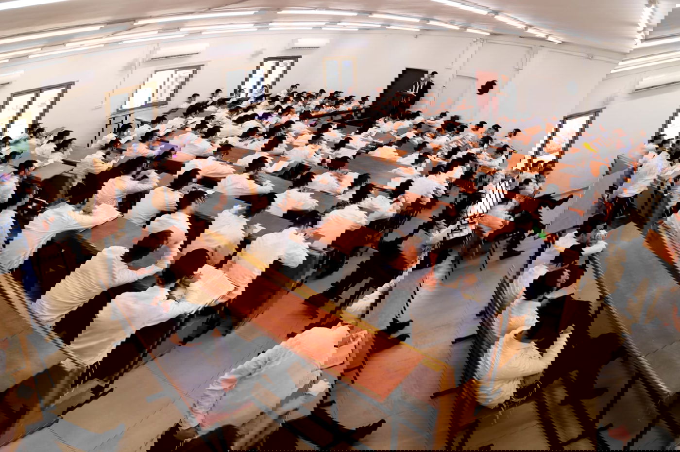 פתיחת זמן קיץ בפוניבז'