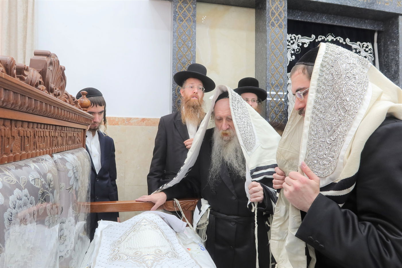 שמחת הברית בחצה"ק טשארנאביל - משכנות הרועים