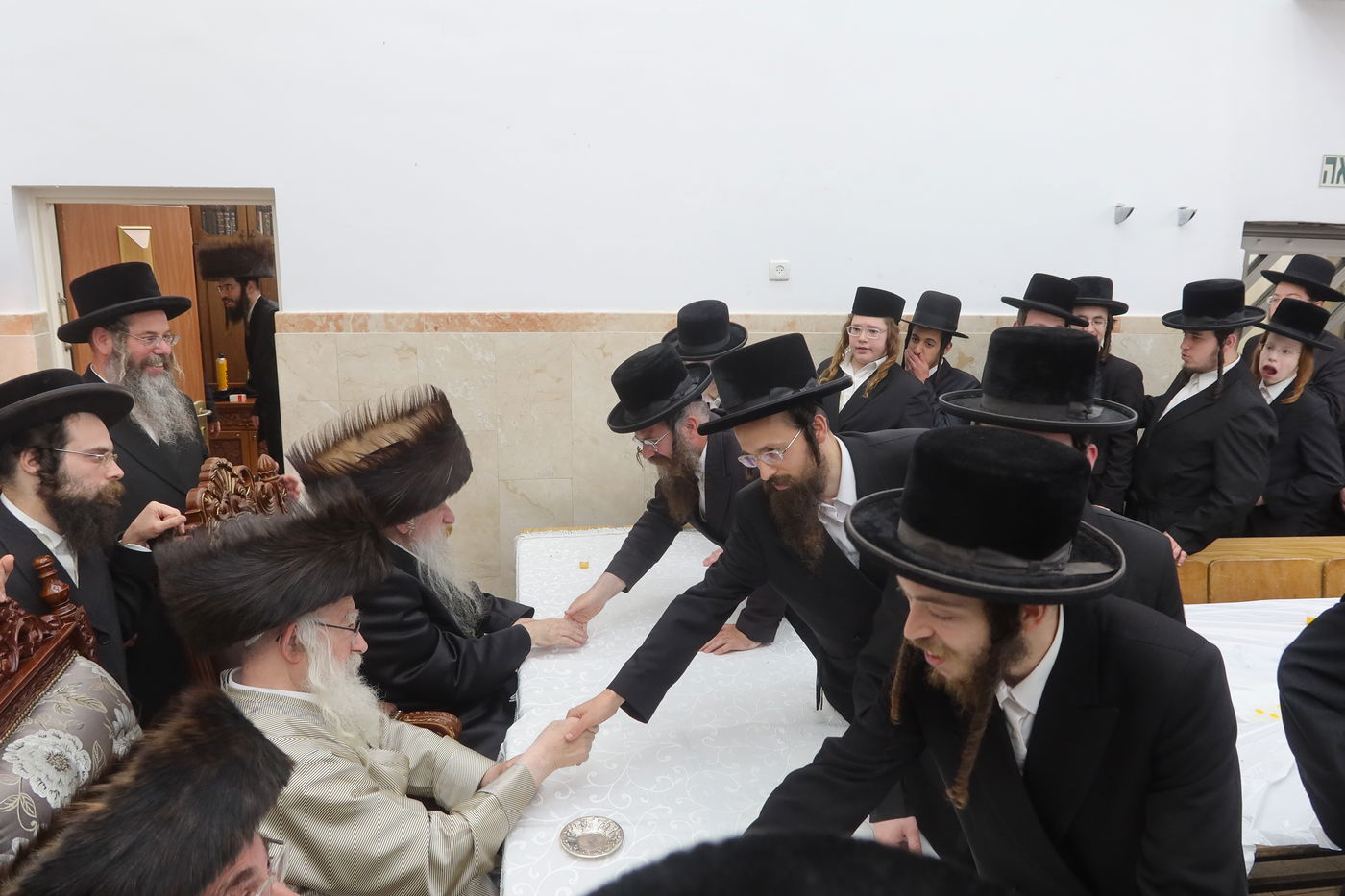 שמחת הברית בחצה"ק טשארנאביל - משכנות הרועים