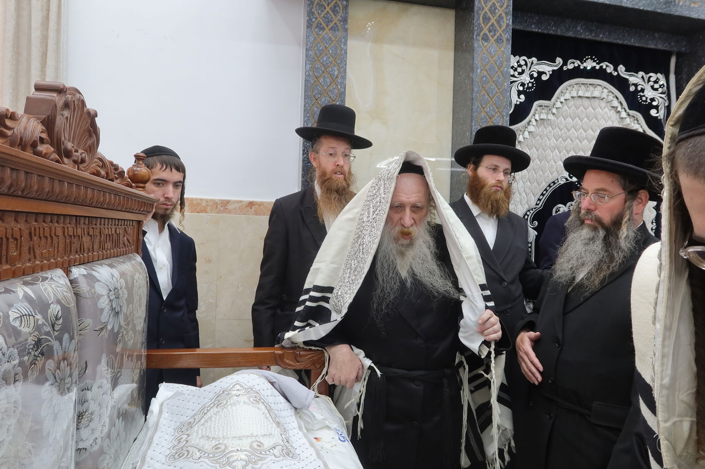 שמחת הברית בחצה"ק טשארנאביל - משכנות הרועים