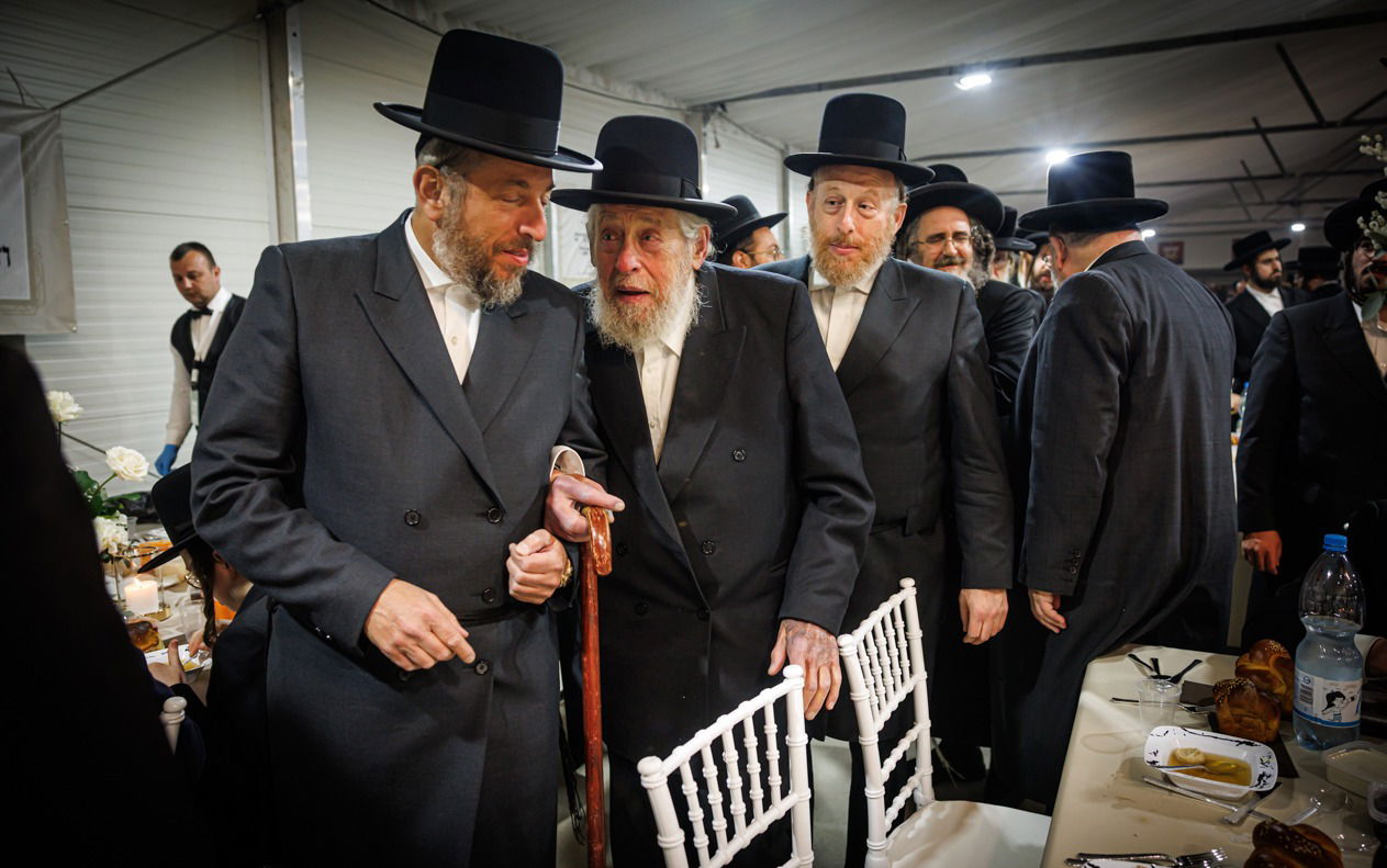 סעודת הילולא בקרעסטיר