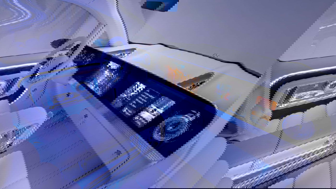 פנים הרכב במושב הנהג