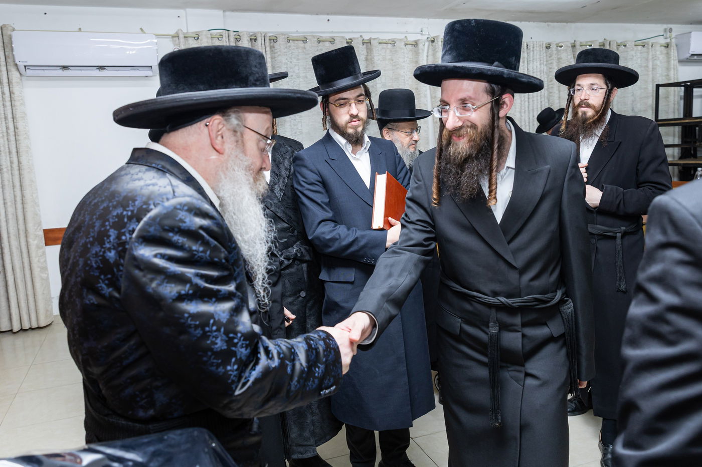 שמחת בית קרעטשניף קרית גת – קאמארנא