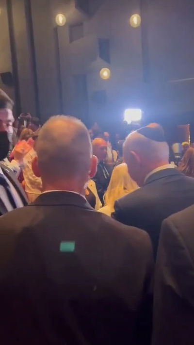 שירת "ימים" לנתניהו? העיתונאי החרדי זועם על התופעה