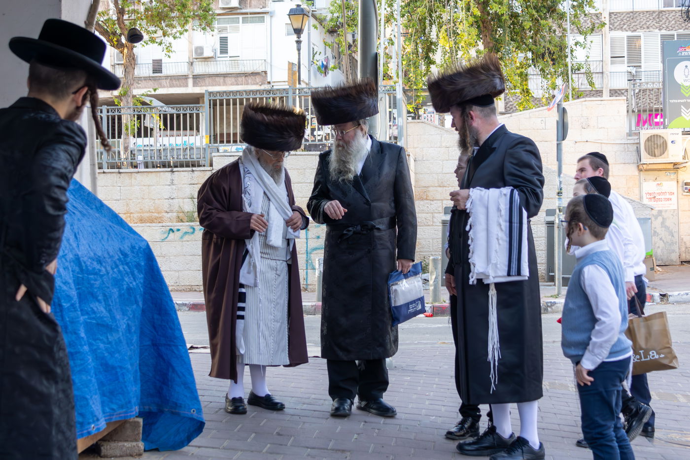האדמו"ר מפינסק קרלין ערב שב"ק בב"ב