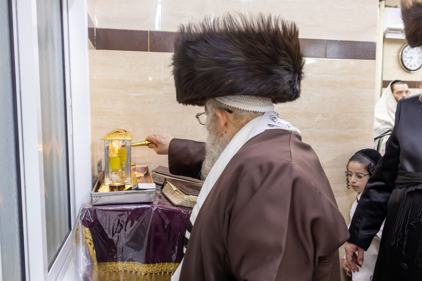 האדמו"ר מפינסק קרלין ערב שב"ק בב"ב