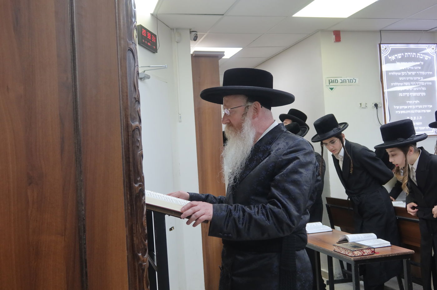 מסיבת לחיים בקרעטשניף קריית גת