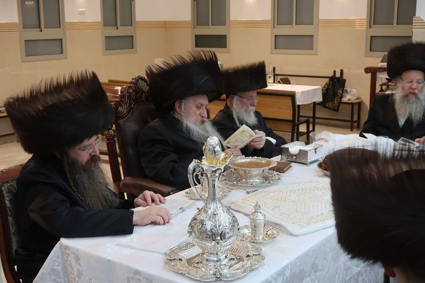 סעודת משיח בחצה"ק טשארנוביל