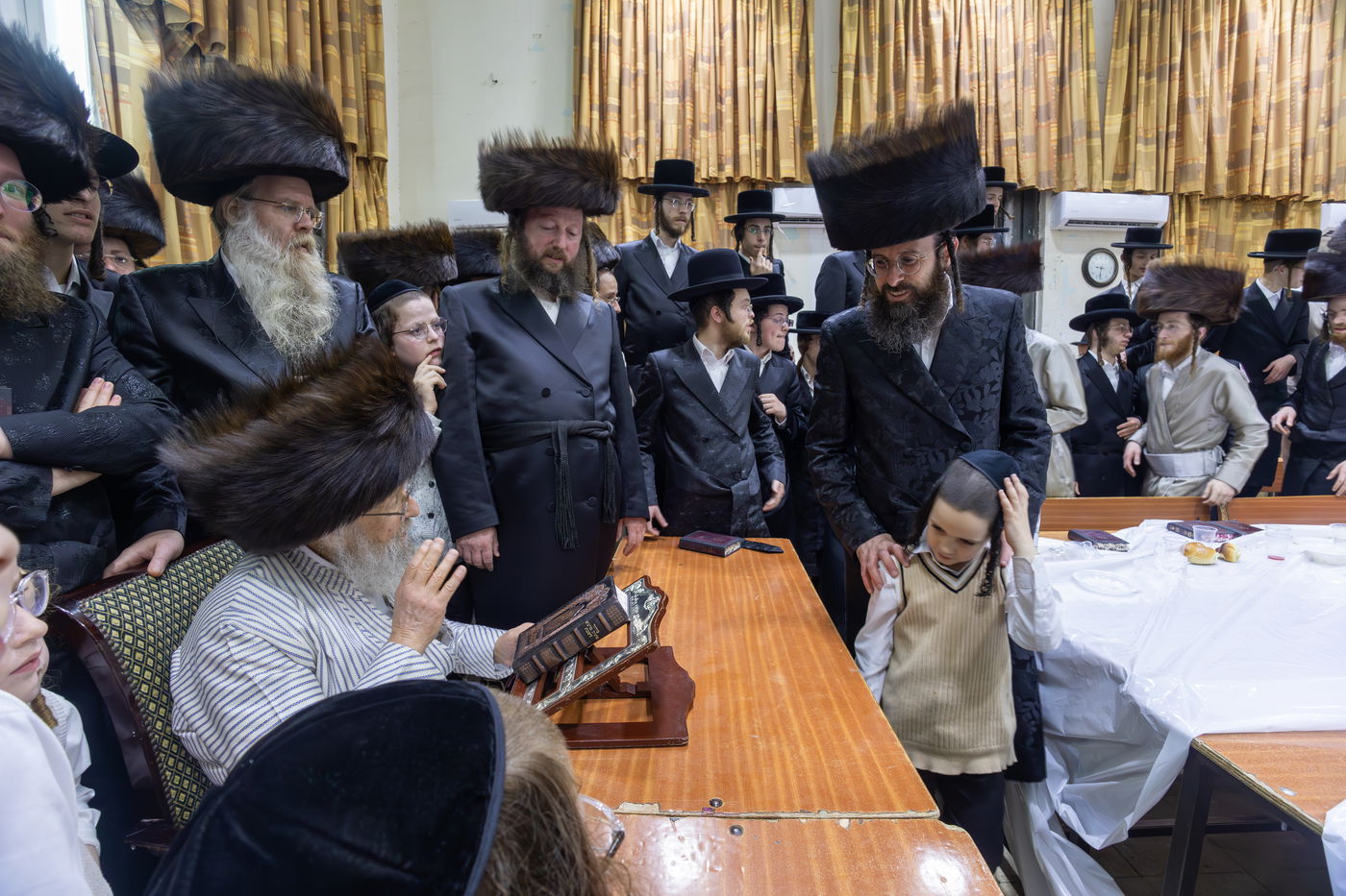 הילולא קדישא בפינסק קרלין