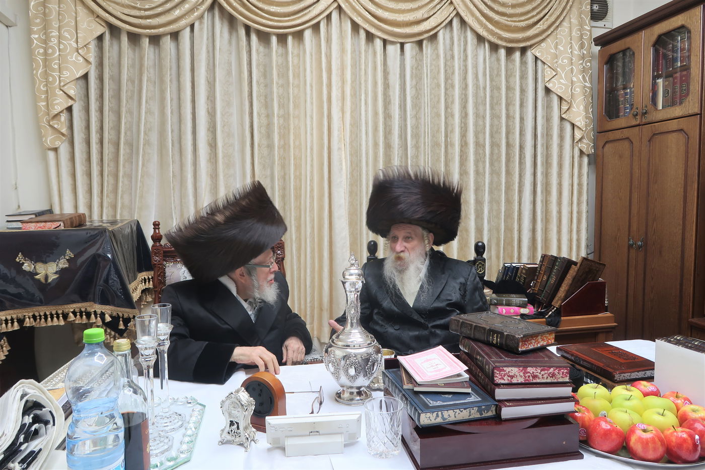 האדמו"ר מסטרופקוב בביקור אצל האדמו"ר