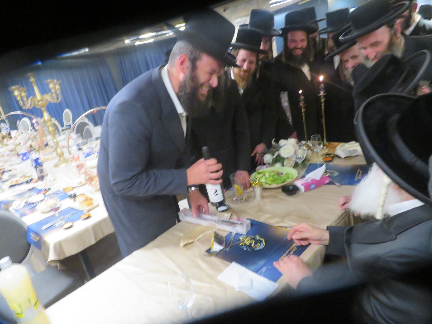 האדמו"ר מדושינסקיא בסעודת ראש חודש בעיה"ק צפת