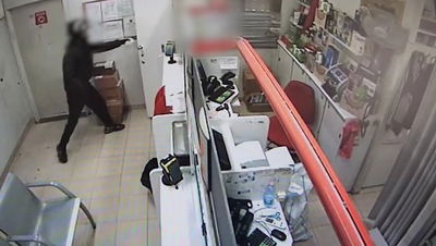 "תביאי לי את הכסף" | כך נתפס השודד עם אקדח דמה