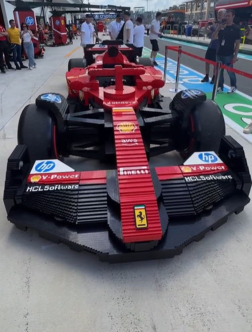 הדגם בתערוכה