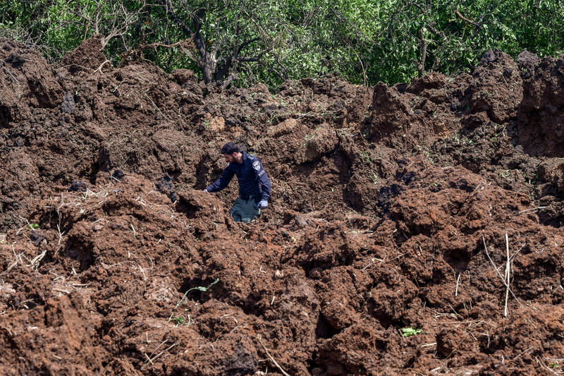 המכתש העצום