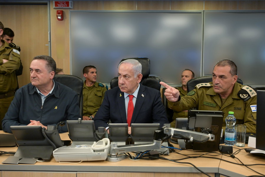 נתניהו וכ"ץ בבור בתל אביב