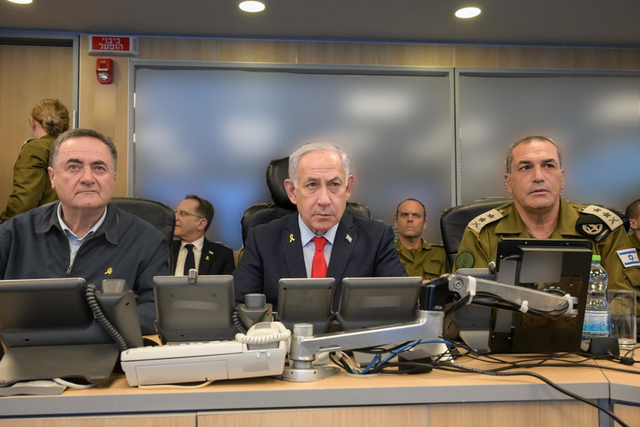 נתניהו וזמיר בבור בקריה | ארכיון
