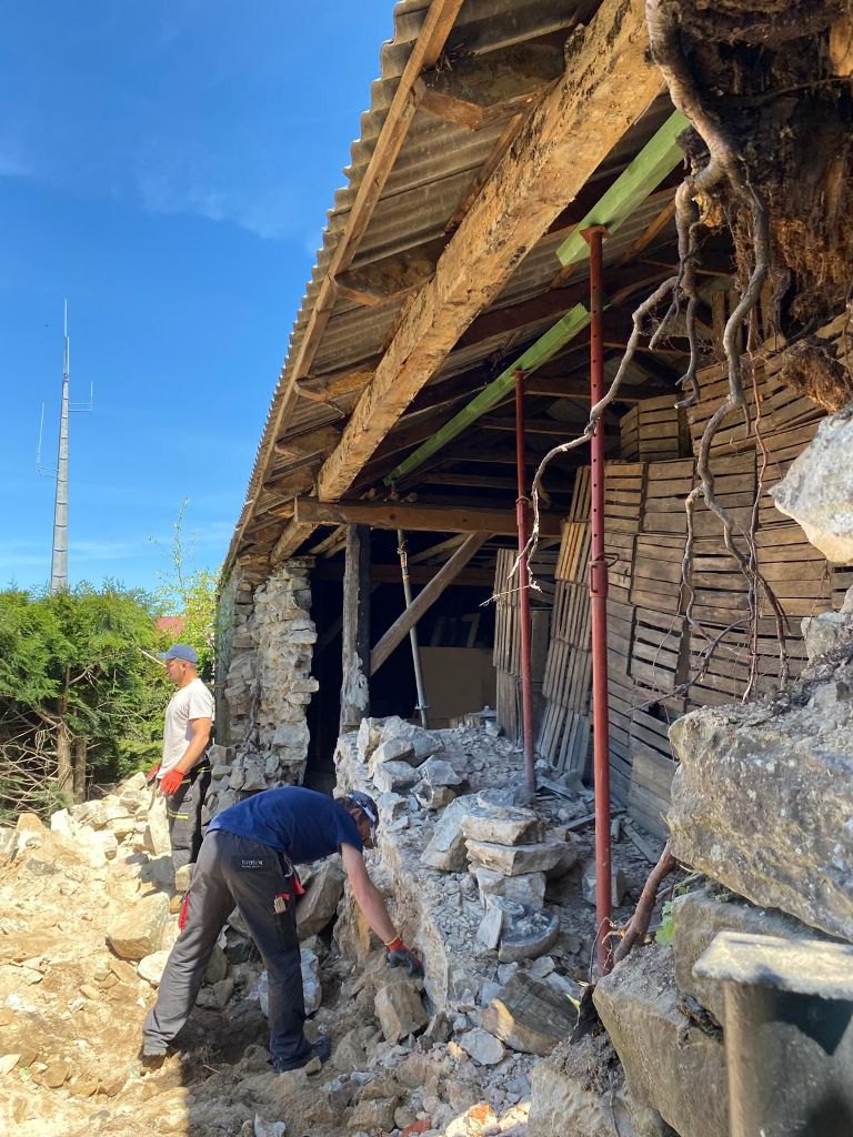 מבצע החזרת המצבות האבודות לבית הקברות היהודי בפשיסחה