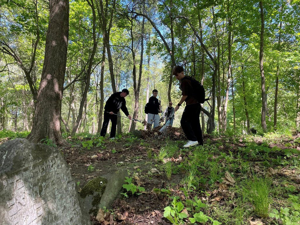 מבצע החזרת המצבות האבודות לבית הקברות היהודי בפשיסחה