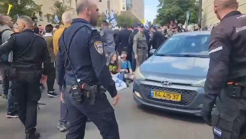 המחאה היום של השמאל