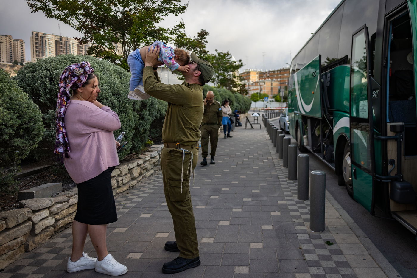 המילואימניקים נפרדים מהמשפחה