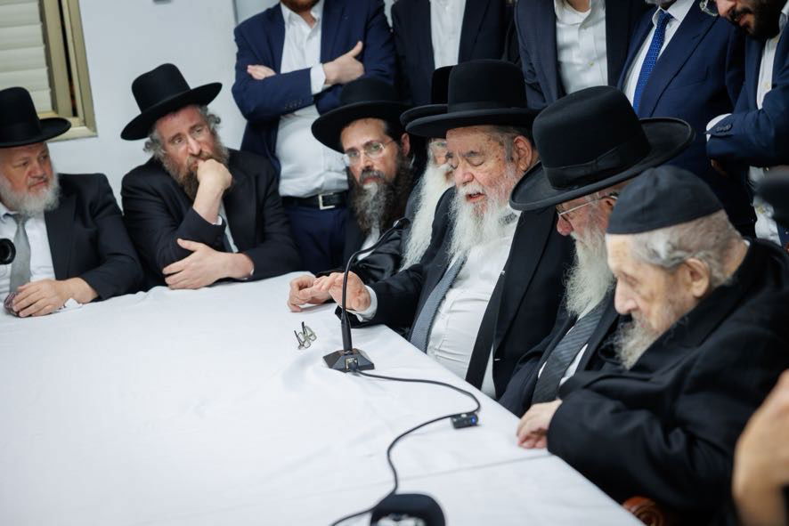 כינוס החירום של ראשי הישיבות במעונו של הגר"ד לנדו