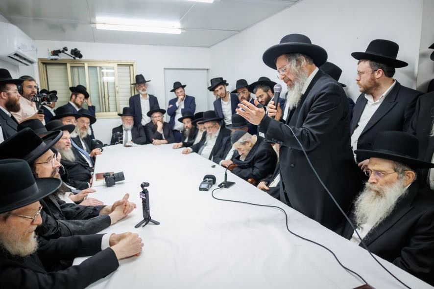 כינוס החירום של ראשי הישיבות במעונו של הגר"ד לנדו