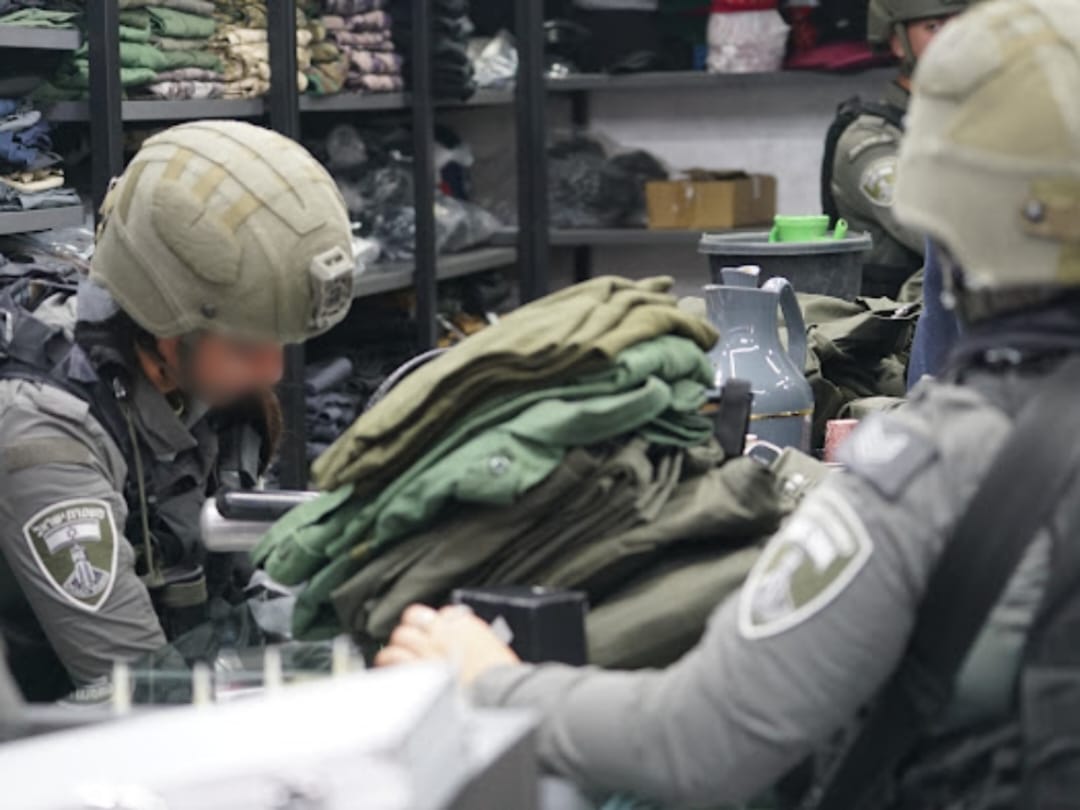 הלוחמים ואמצעי הלחימה שהוחרמו