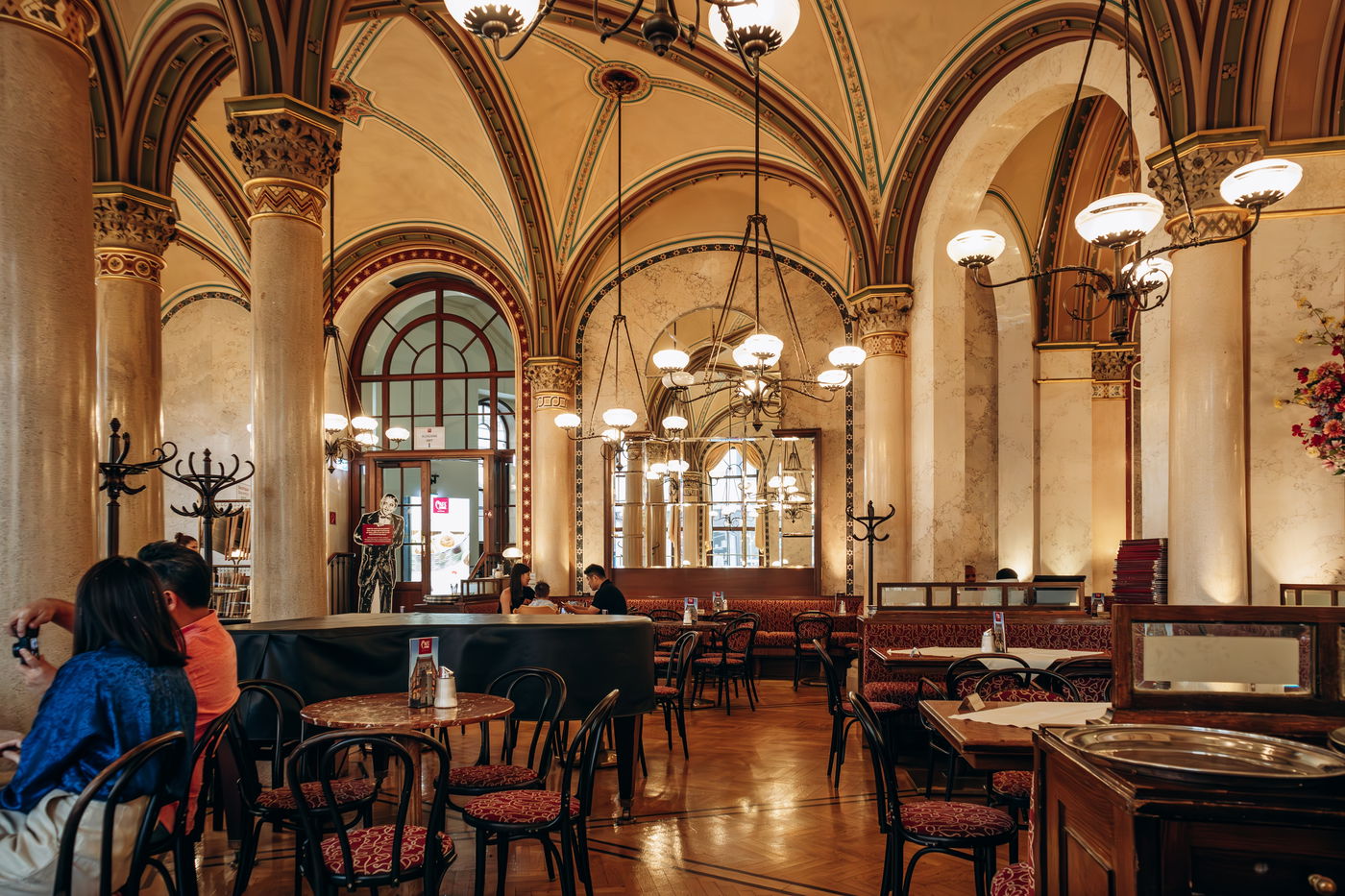 מבנה מרהיב של בית קפה בוינה, אוסטריה