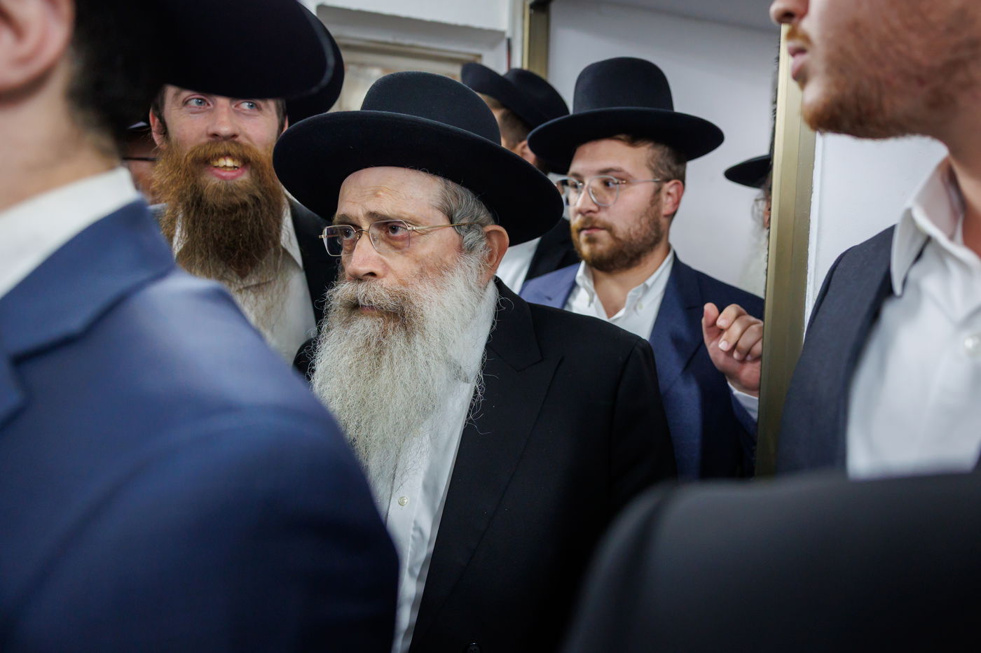 "שאו נא תפילה בעדי" | צפו בדברי המנהיג הליטאי בכנס החירום במעונו