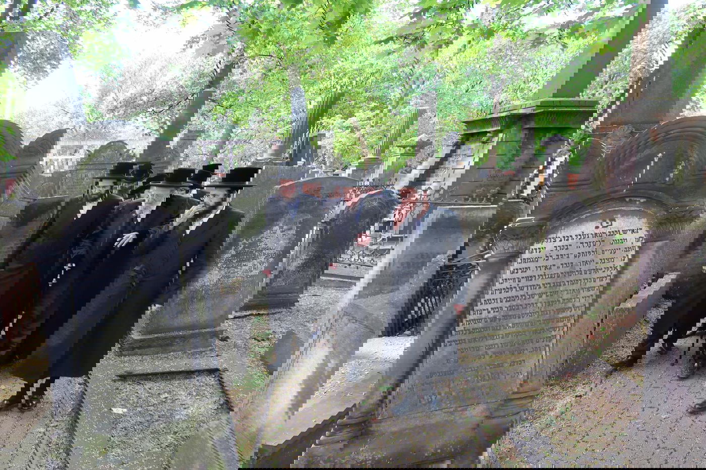 האדמו"ר מביאלה פשיסחא במסע הקודש לפולין