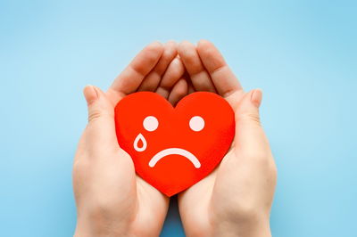 איך כאב רגשי יכול להפוך לכלי של קרבה, צמיחה וזוגיות?