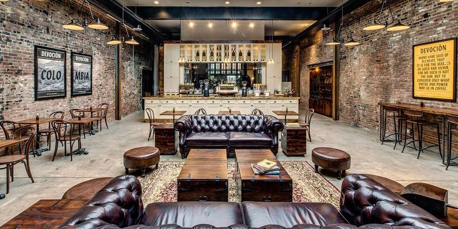 כיום בתי הקפה משמשים כמקום למפגשים חברתיים. בית קפה בניו יורק