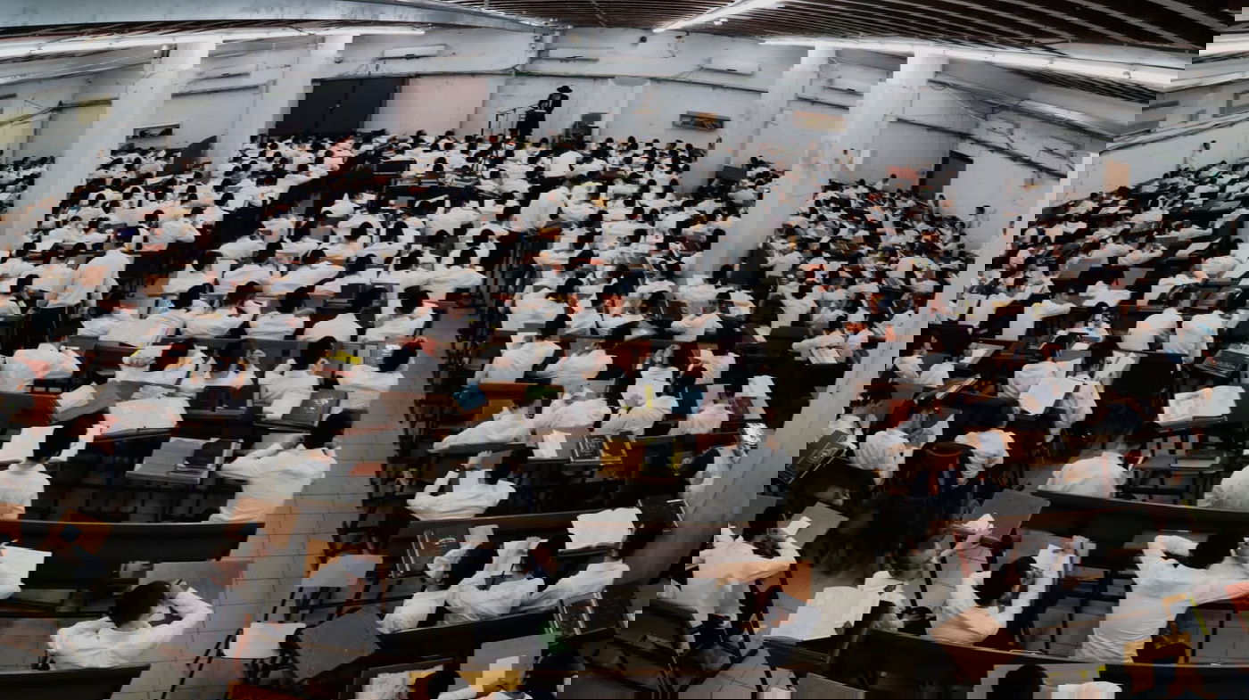 הגאון רבי דוד לוי בשיעור כללי בישיבת פוניבז'