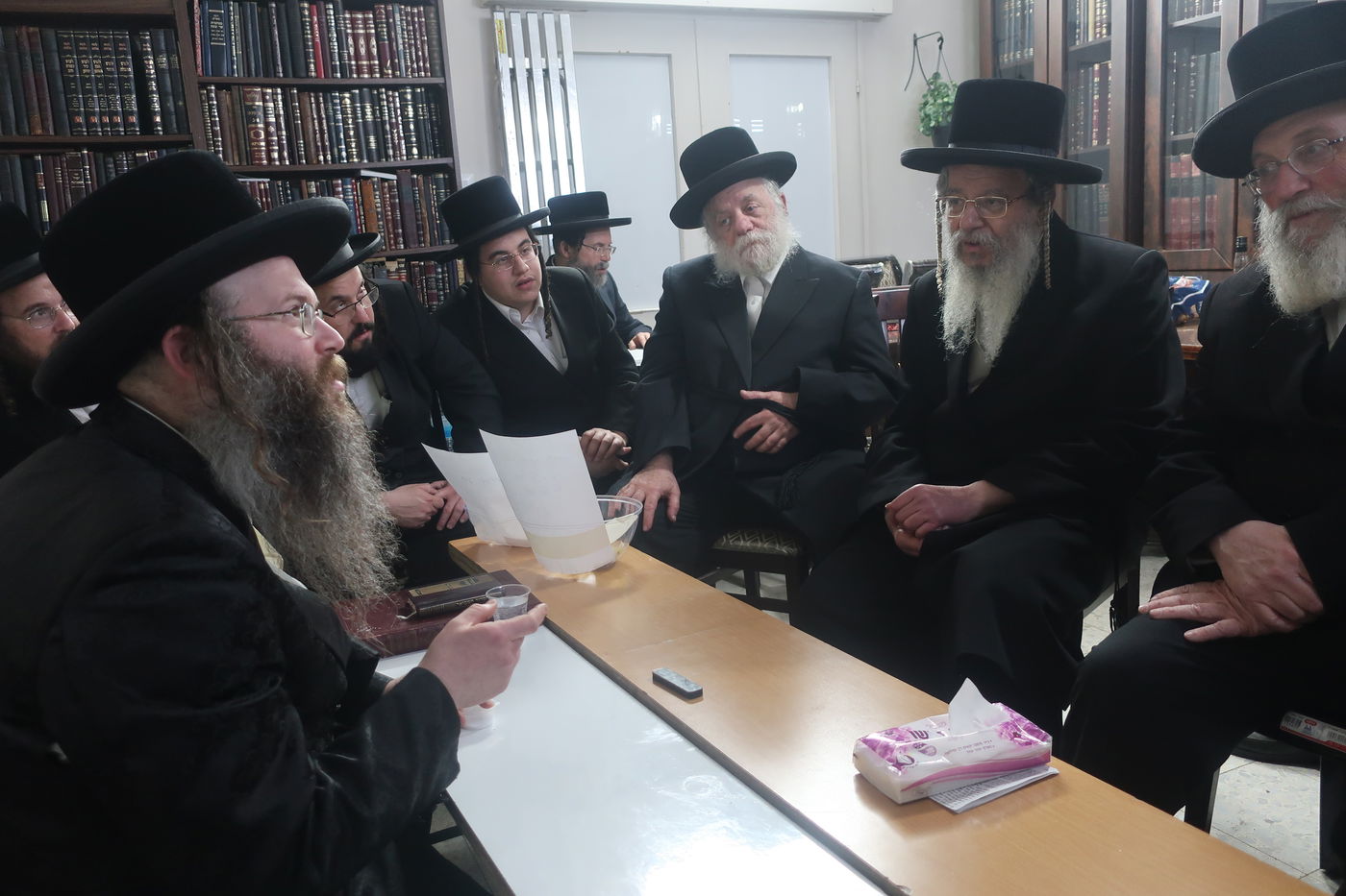 ניחום אבלים בחצה"ק טשאבא