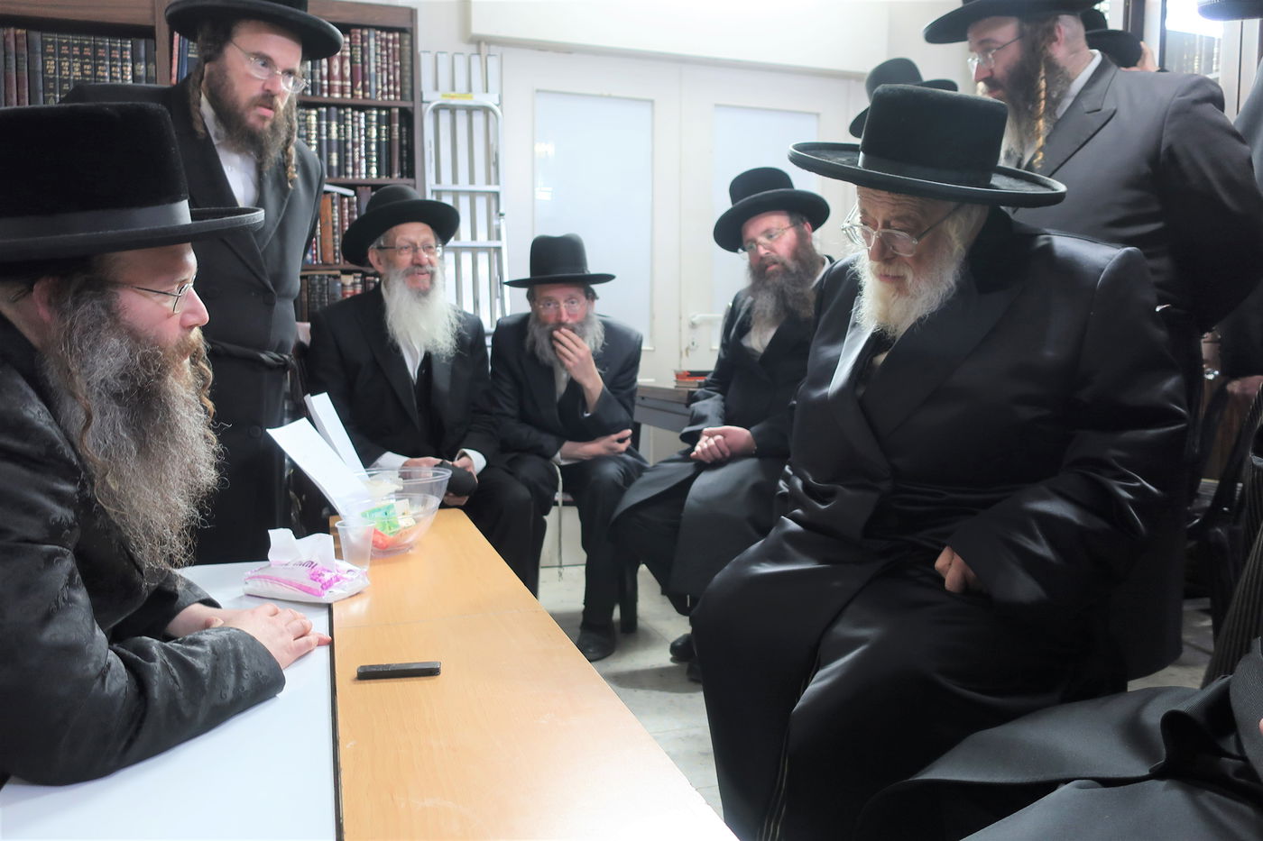 ניחום אבלים בחצה"ק טשאבא