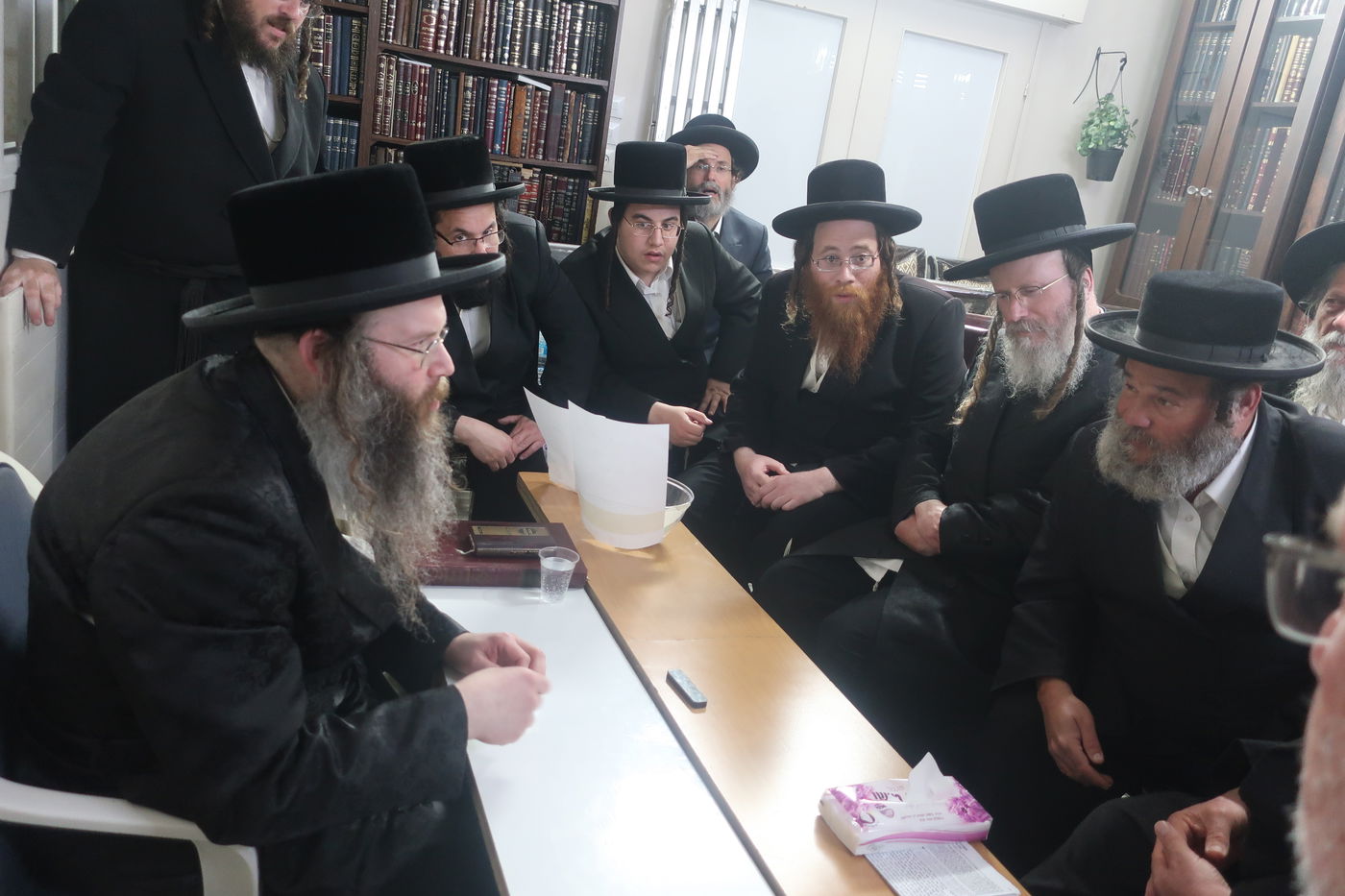 ניחום אבלים בחצה"ק טשאבא