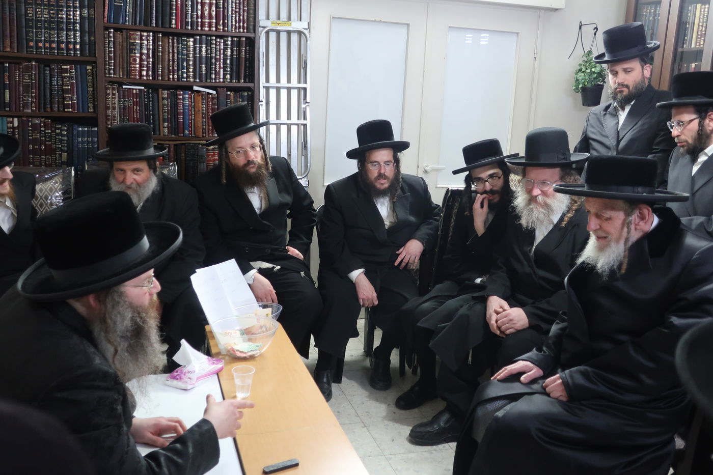 ניחום אבלים בחצה"ק טשאבא