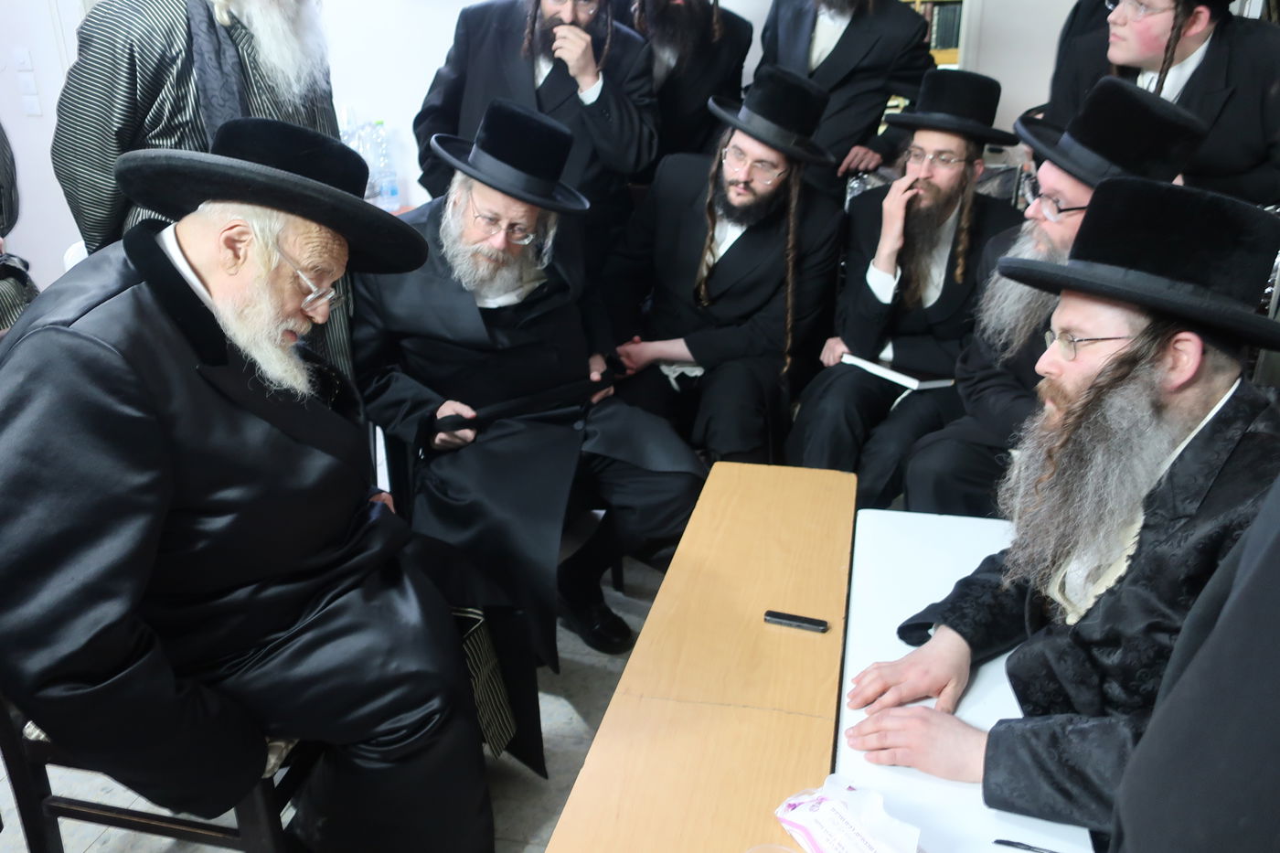 ניחום אבלים בחצה"ק טשאבא