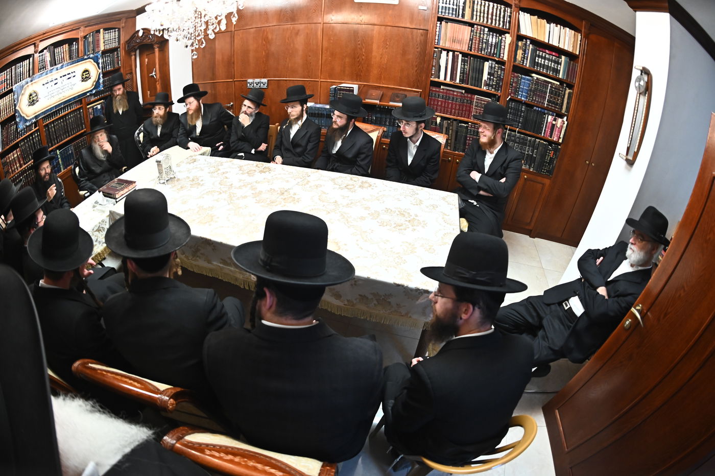 מבחן הוראה בבית האדמו"ר ממודז'יץ