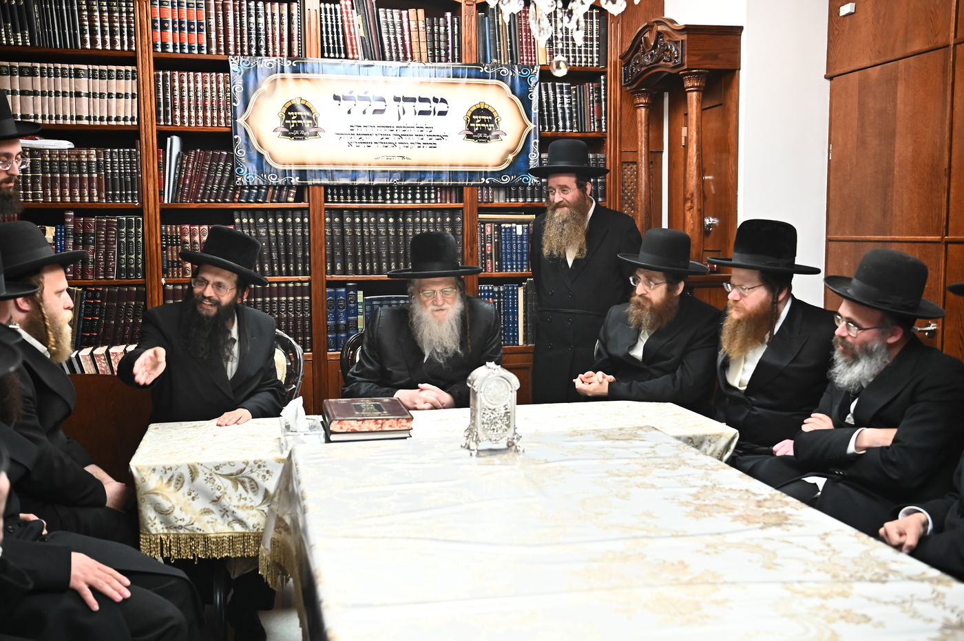 מבחן הוראה בבית האדמו"ר ממודז'יץ