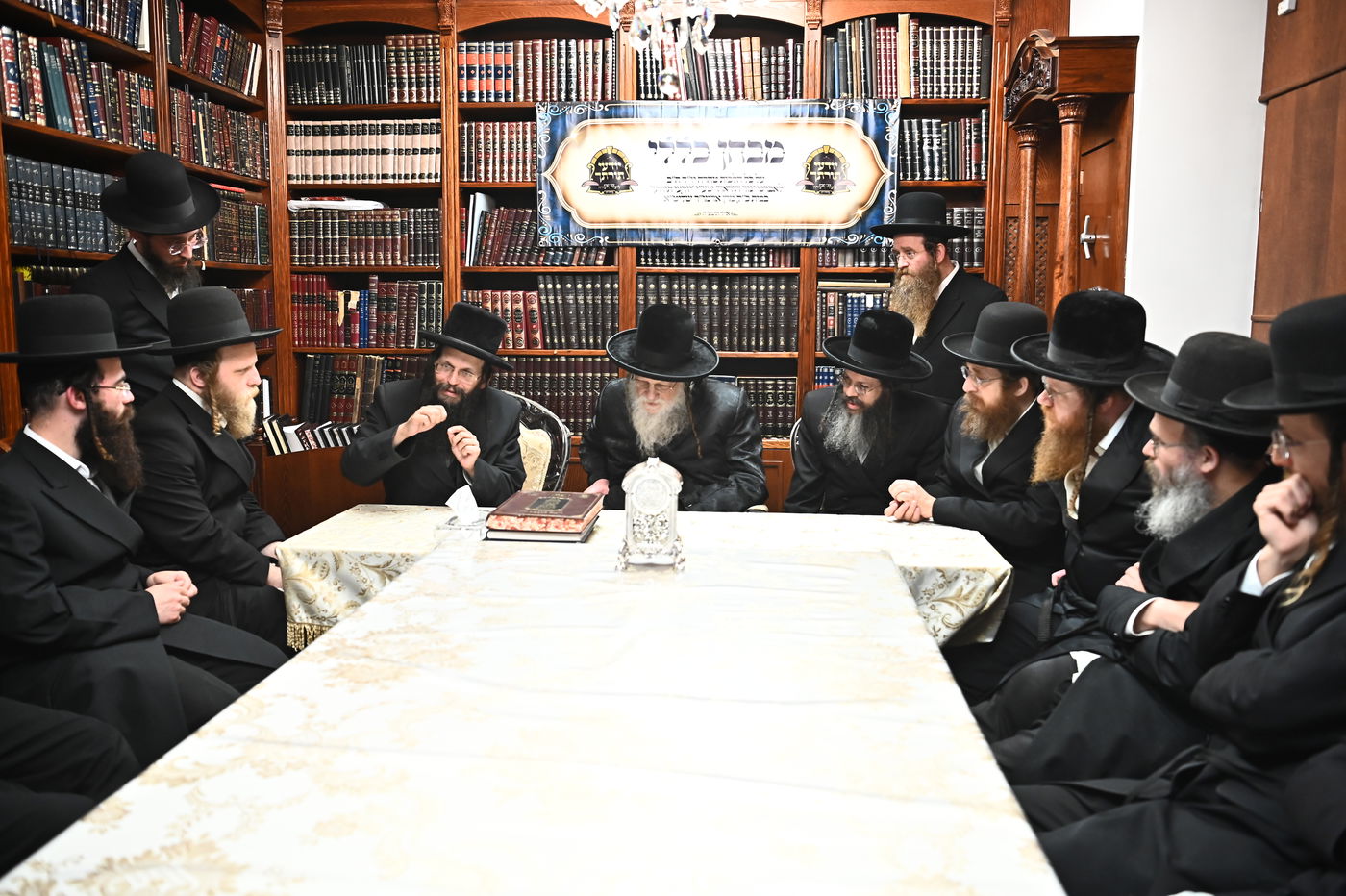 מבחן הוראה בבית האדמו"ר ממודז'יץ