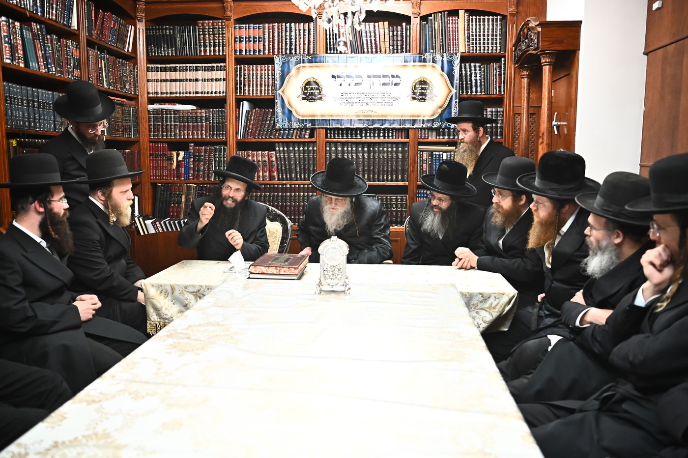 מבחן הוראה בבית האדמו"ר ממודז'יץ