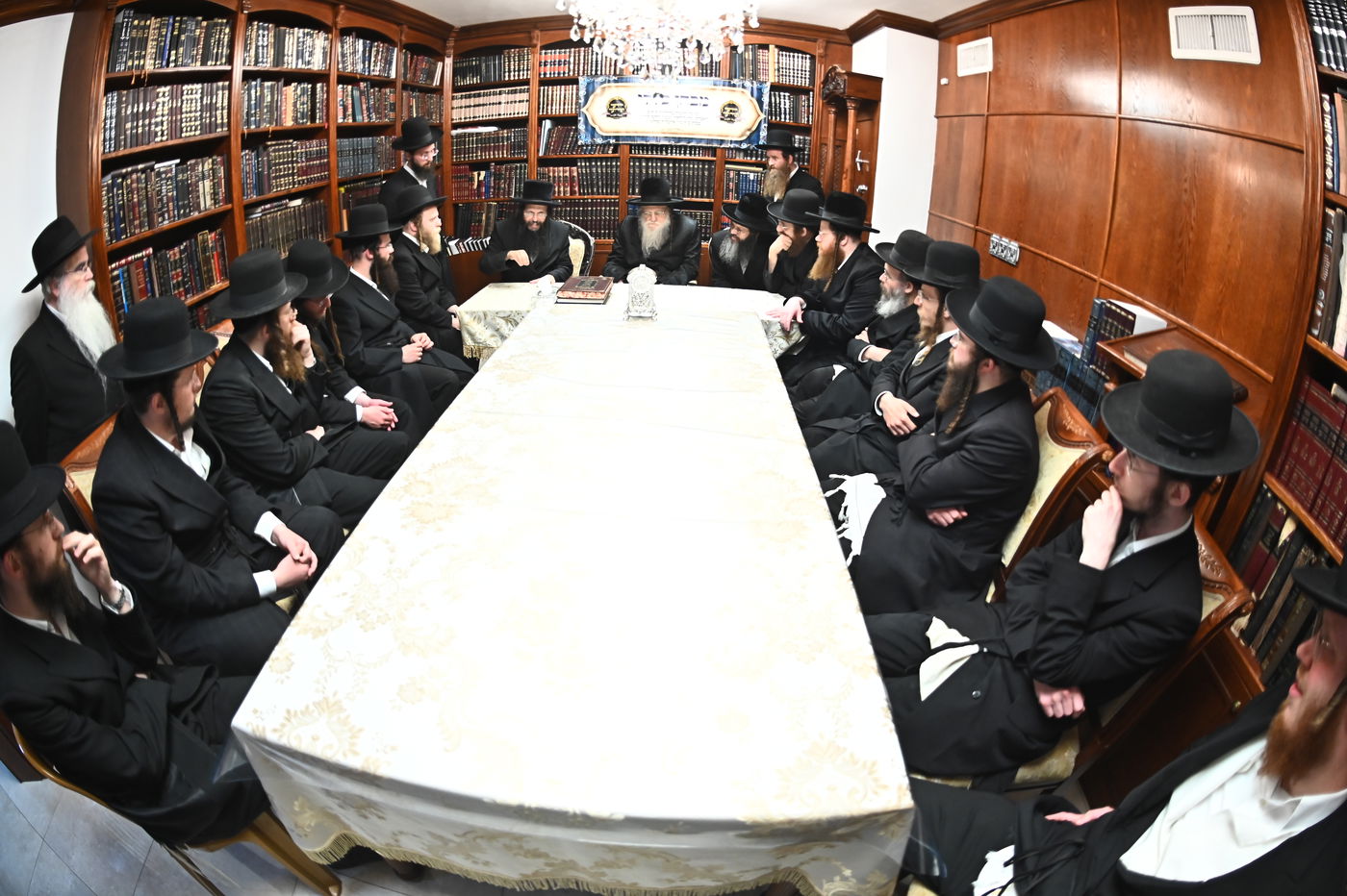 מבחן הוראה בבית האדמו"ר ממודז'יץ