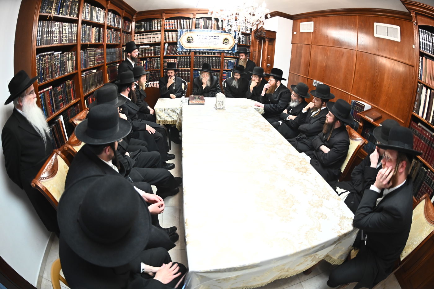 מבחן הוראה בבית האדמו"ר ממודז'יץ