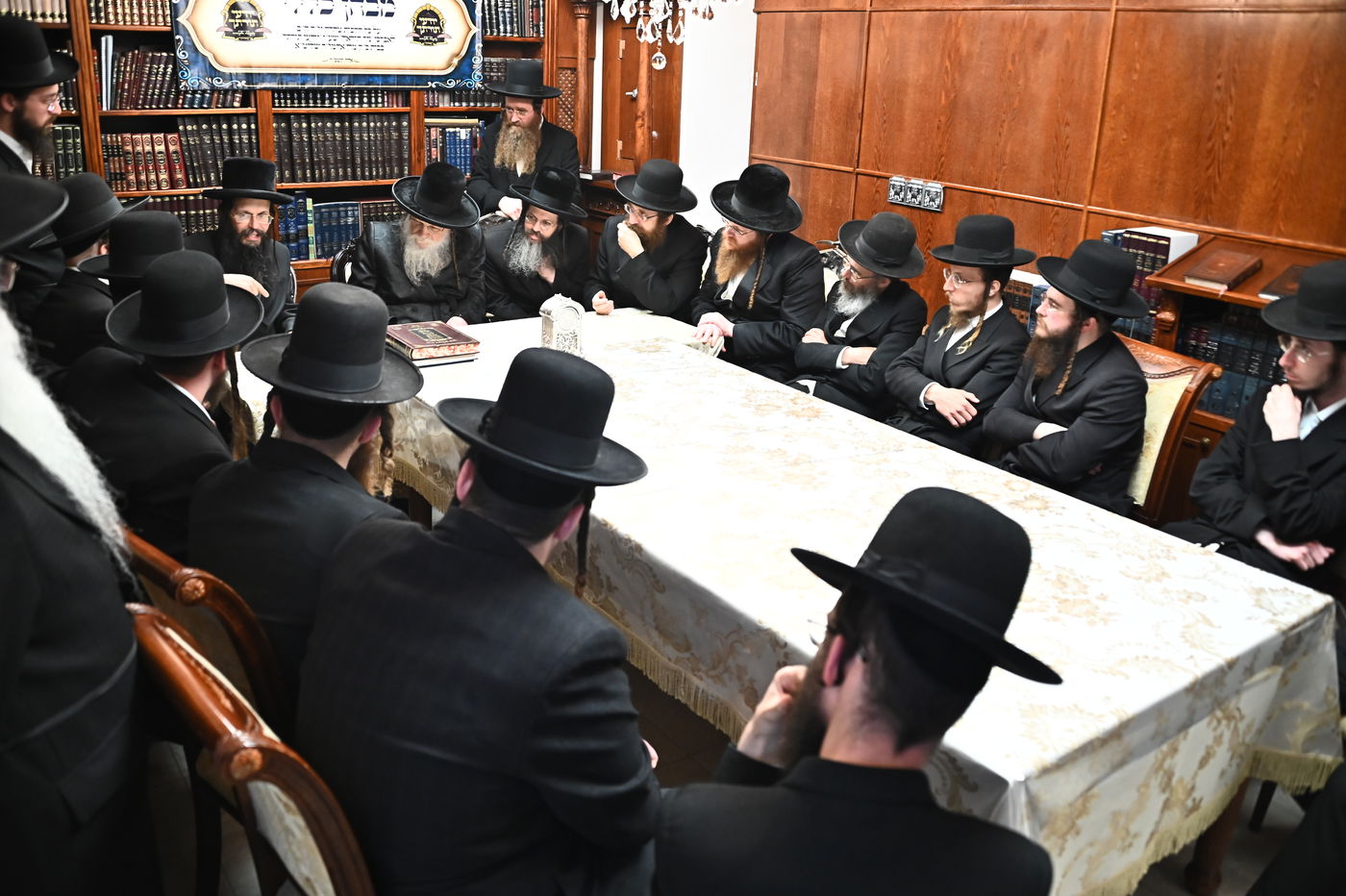 מבחן הוראה בבית האדמו"ר ממודז'יץ