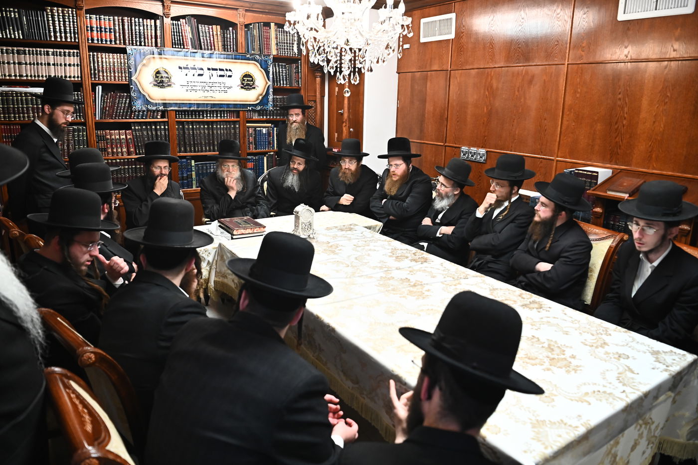 מבחן הוראה בבית האדמו"ר ממודז'יץ