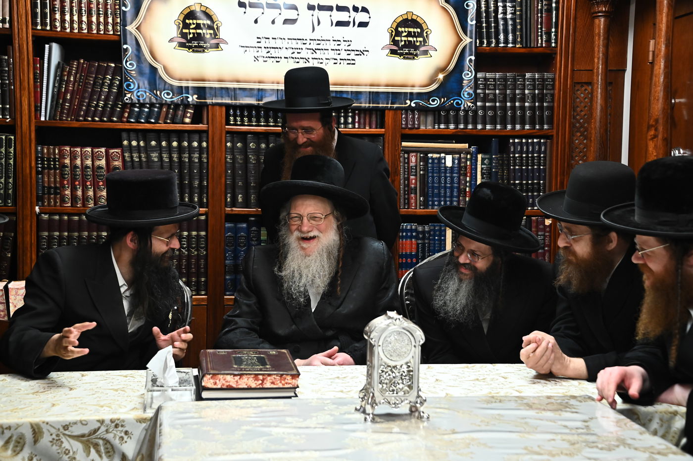 מבחן הוראה בבית האדמו"ר ממודז'יץ