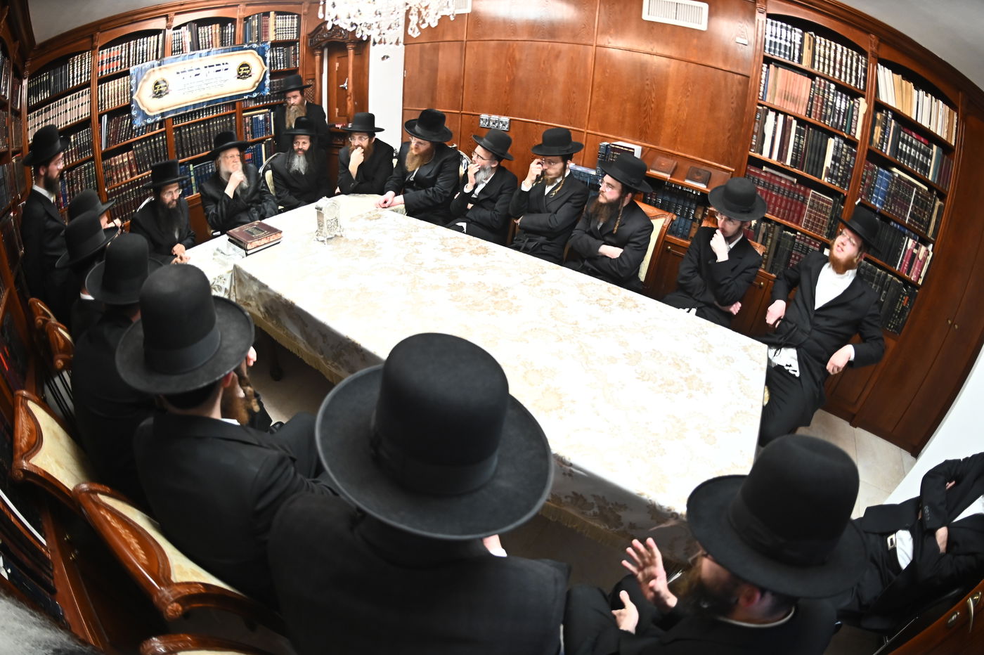 מבחן הוראה בבית האדמו"ר ממודז'יץ